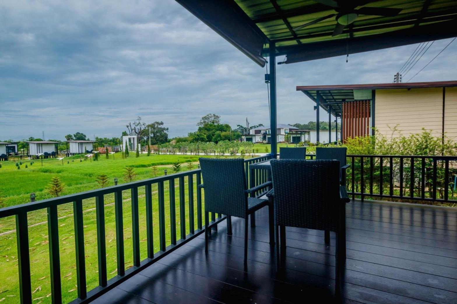 Mae On Village Resort Roi Et Exterior photo